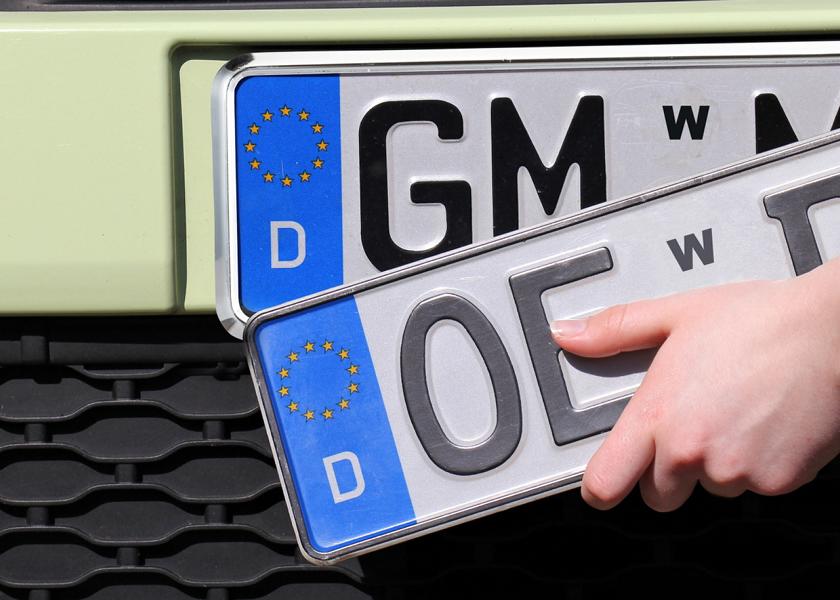 Autozubehör - Personalisierte Nummernschildrahmen und mehr
