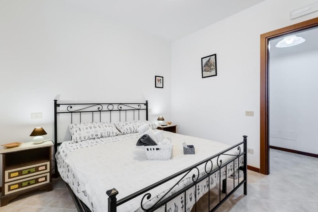 Exklusive Cannobio Ferienwohnung mit Liegewiese und Liegestühlen für erholsame Tage
