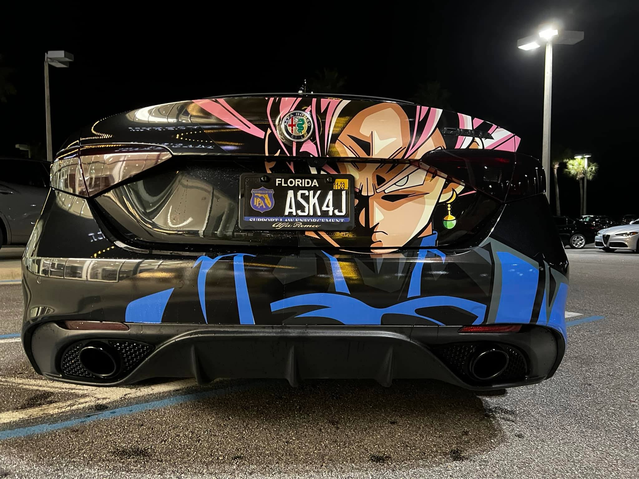 Bringen Sie Ihre Leidenschaft zum Ausdruck mit anime for car Wraps